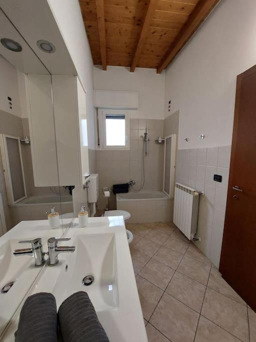 Smile Home! Graziosa Casa Con Parcheggio E Giardino Bovisio Masciago Exterior photo